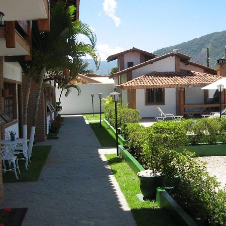 Litoral Norte - Caraguatatuba - Sobrado Com Piscina Em Condominio Fechado Zewnętrze zdjęcie